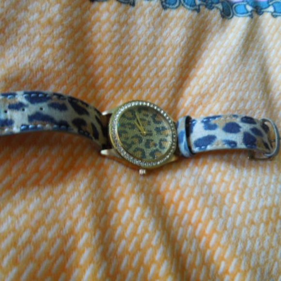 Guess Goldtone and Swarovsky Leopard Print Watch - Picture 2 of 5
